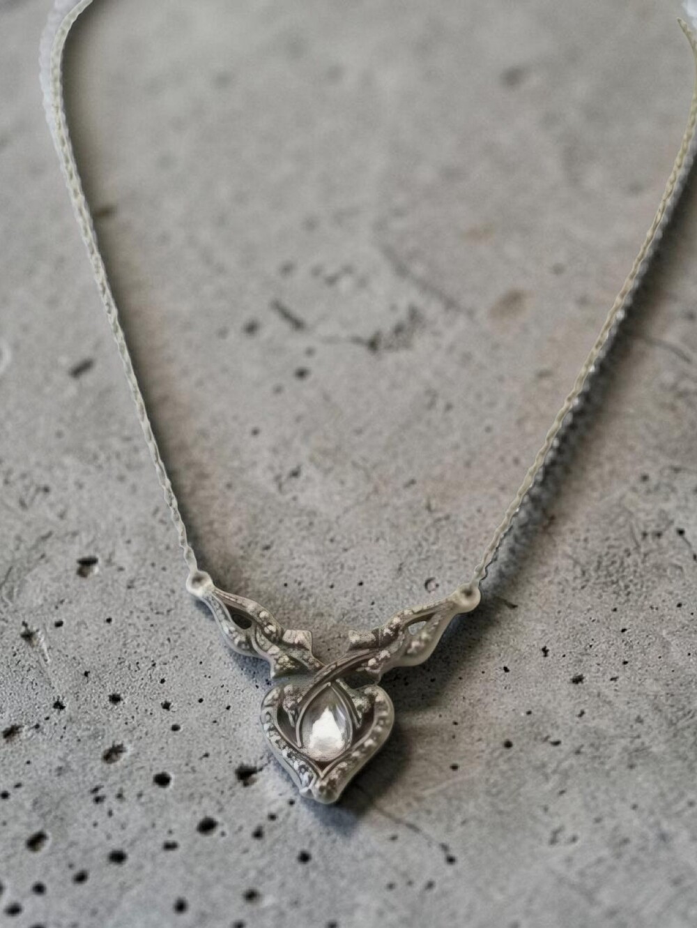 VINTAGE AVON MARCASITE & GLASS RHINESTONE SILVER TONE NECKLACE! - Picture 6 of 7